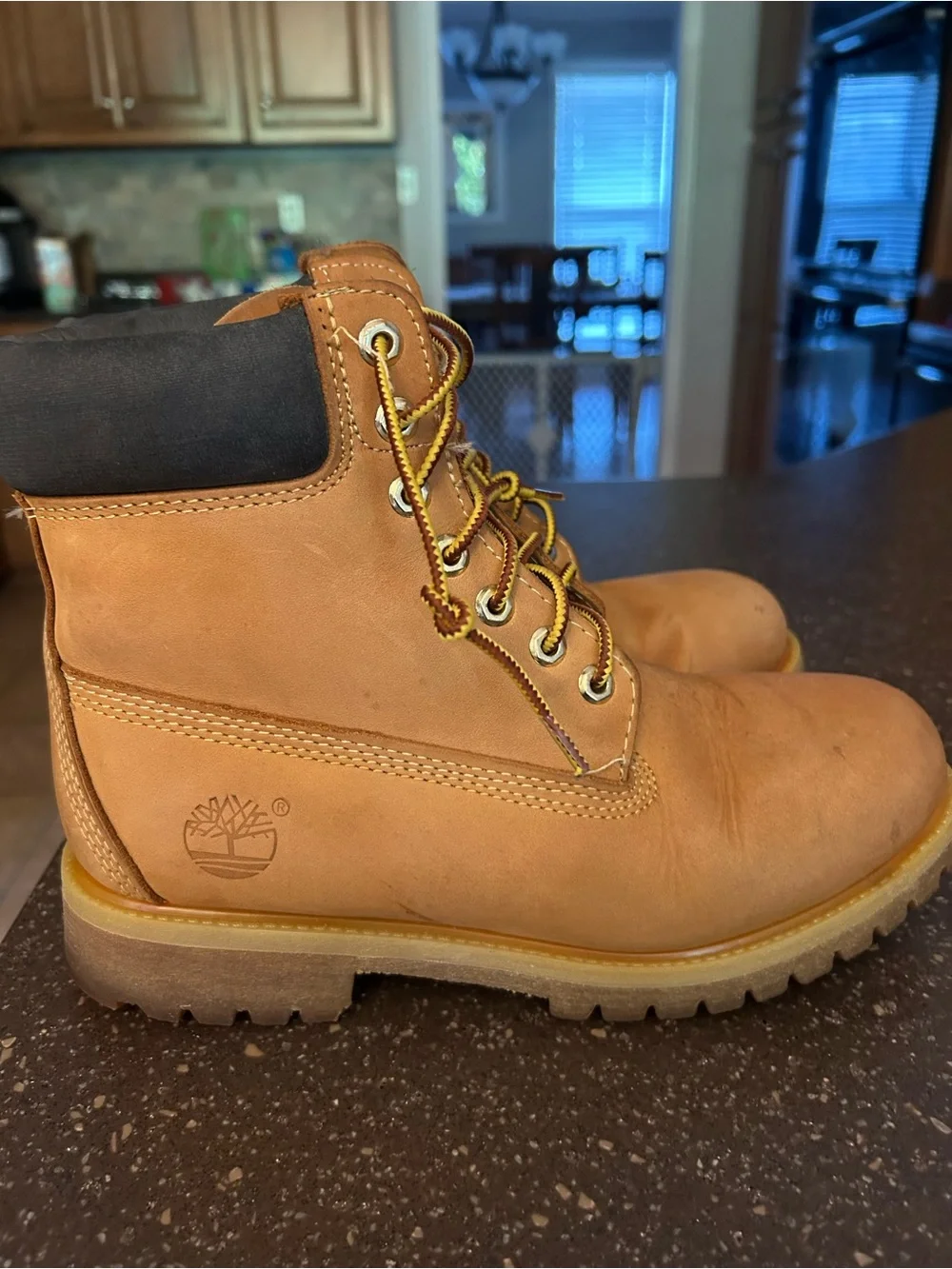 Timberland Wheat Brown Lace-Up Work Boots with Yellow Laces